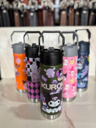 Botella animada de 650 con agarre y pico clásico