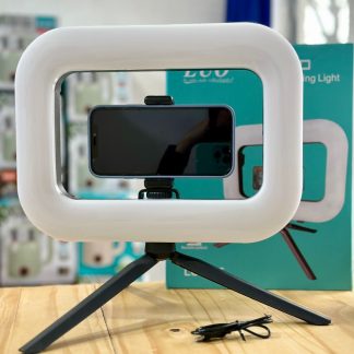 Aro cuadrado de luz con tripo