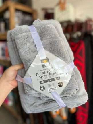 Juego de Toallas SECADO RAPIDO 3 Unidades: 70x140cm 46x76cm 35x45cm