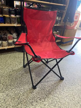 Silletas grandes plegables rojas con estructuras negras (silla de camping)