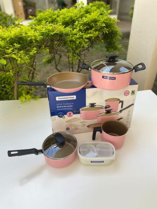 Juego de ollas marca TRAMONTINA x 7 piezas cuenta con: Sartén de 20 cm, Olla de 16 cm, Cacerola 20 cm, Hervidor de 12 cm, Pote con tapa de 650 ML, Pote con tapa de 150 ML