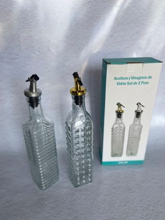 Juego de aceitero y vinagrero de vidrio