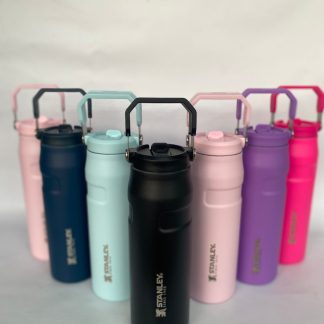 Botella de 750ml STANLEY con agarre y pico clásico