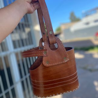 Bolso Amarguero de Cuero 100%