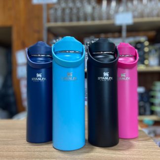 Botella 800ml Stanley con pico clásico y agarre