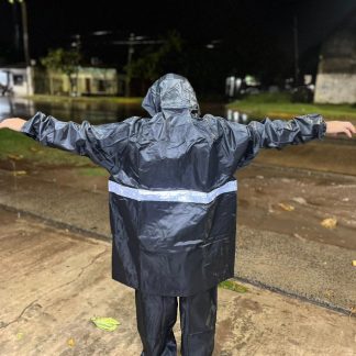 Piloto Impermeable Marca LUO con Bandas Reflectantes Talla XXXL-190