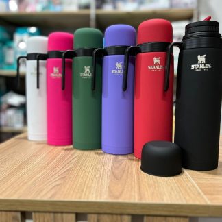 Termo media manija STANLEY de colores disponibles fucsia y morado