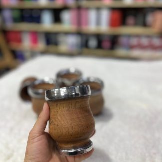 Mate de algarrobo con base y virola de acero