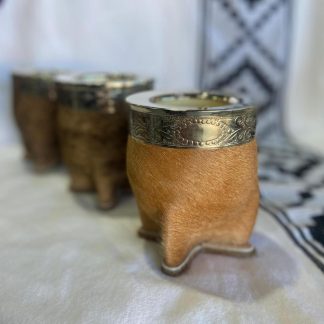 Mate imperial de cuero con pelo natural con virola de alpaca interior de calabaza