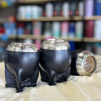 Torpedo clásico con virola de alpaca cincelada y calabaza forrada en cuero