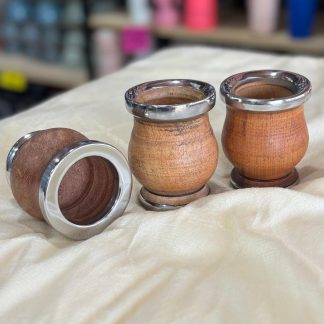 Mate de algarrobo con virola de acero