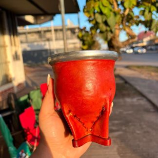Mate calabaza, forrado en cuero vaqueta.