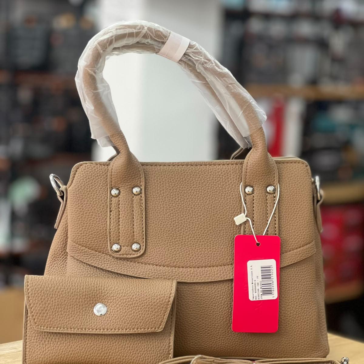 Cartera de mano con correa